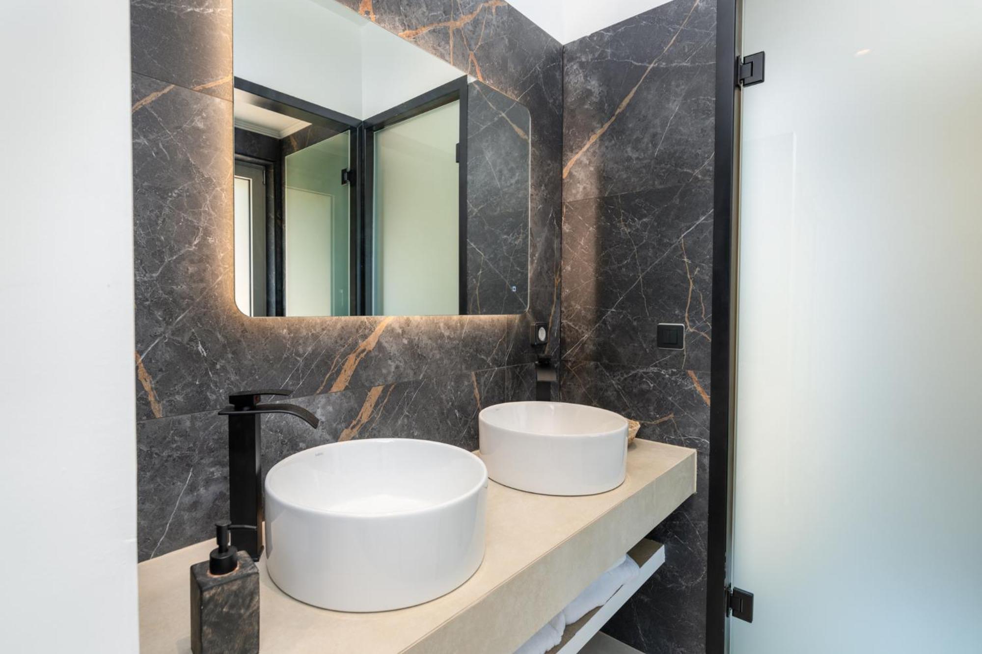 Mellamare Luxury Suites Athánion Eksteriør billede